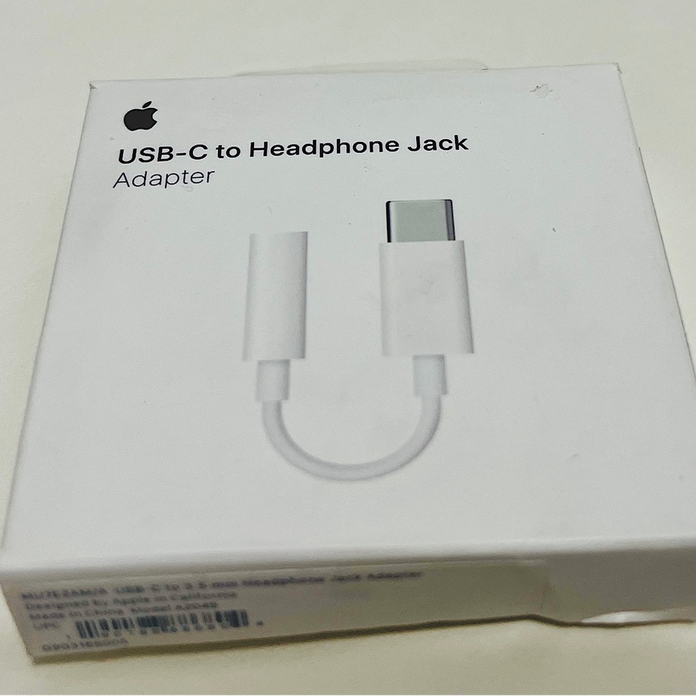 Apple headphones USB-C Headphone Jack Adapter